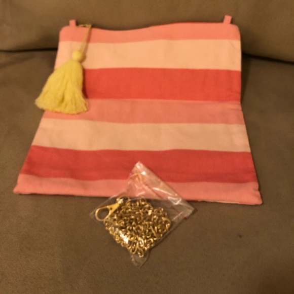 Tribe Alive fabric fold over clutch. - Picture 2 of 4